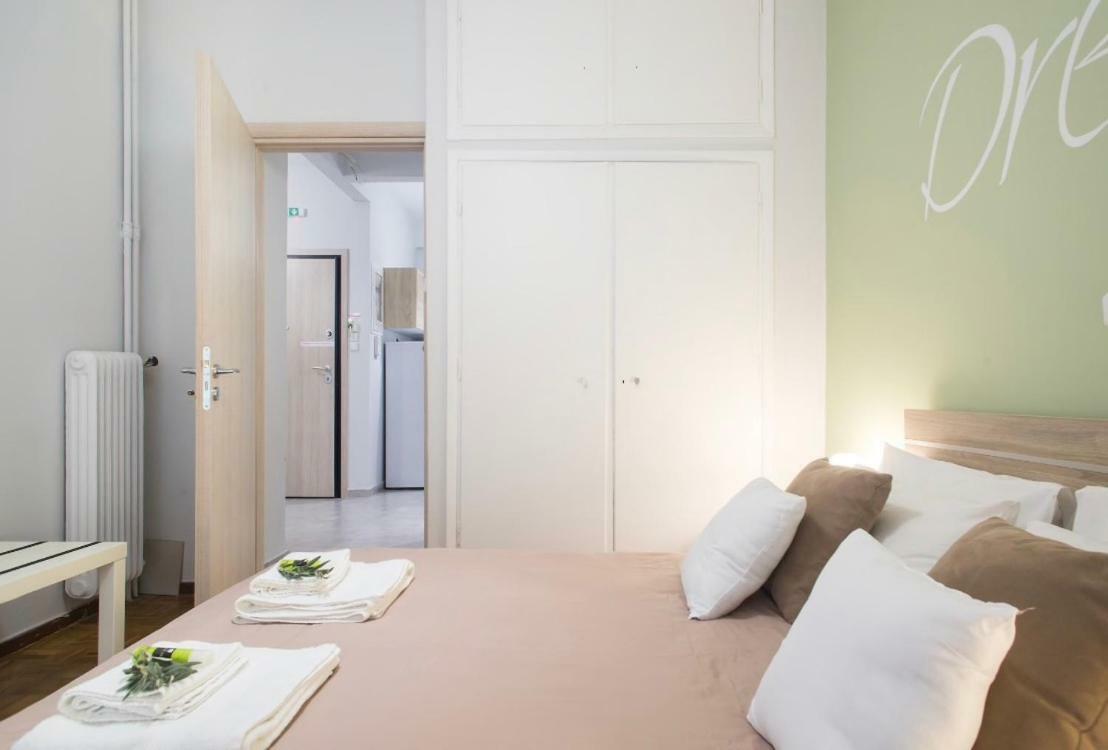 Olive Tree Apartment Of Athens - City Center エクステリア 写真