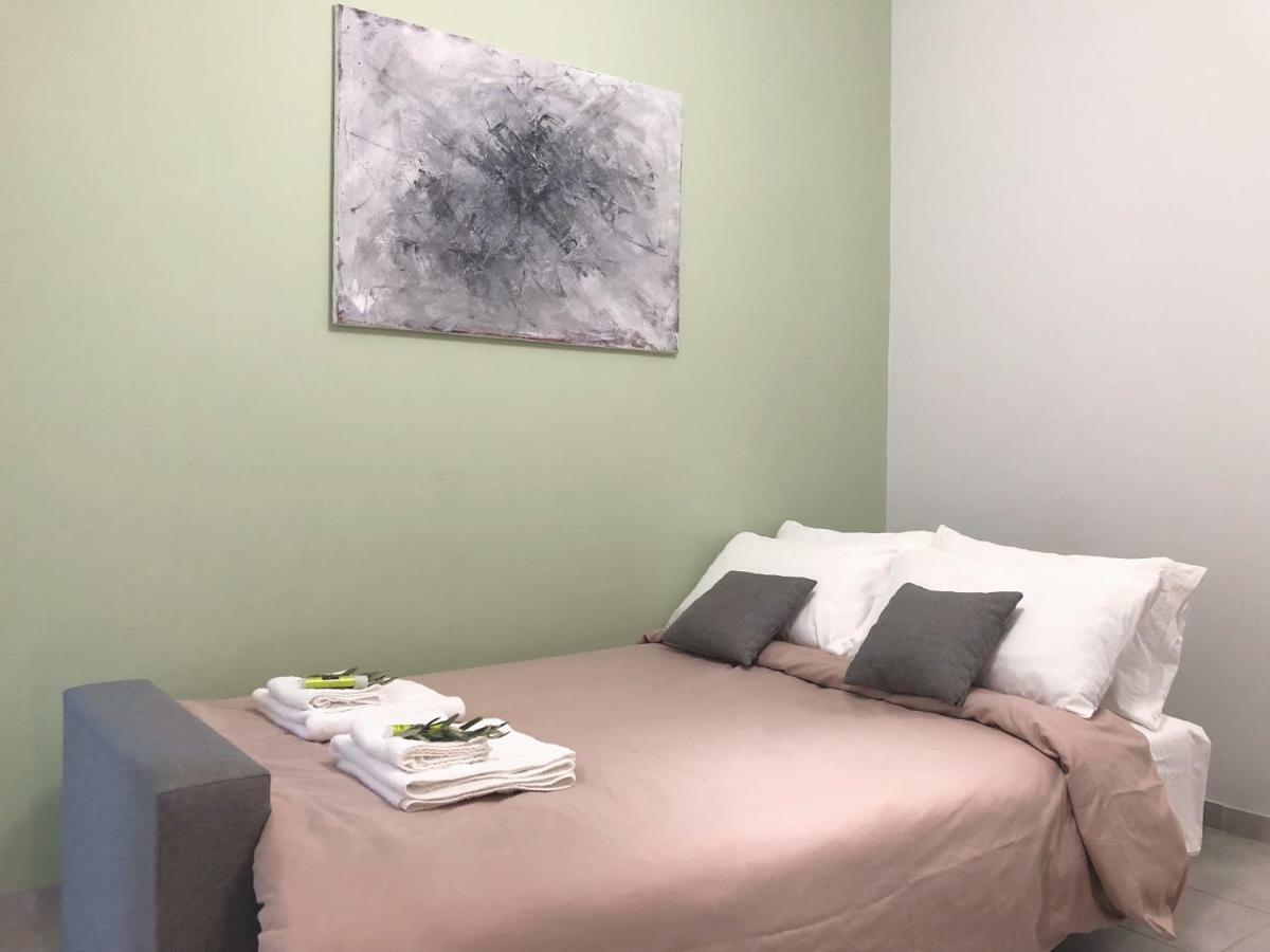 Olive Tree Apartment Of Athens - City Center エクステリア 写真